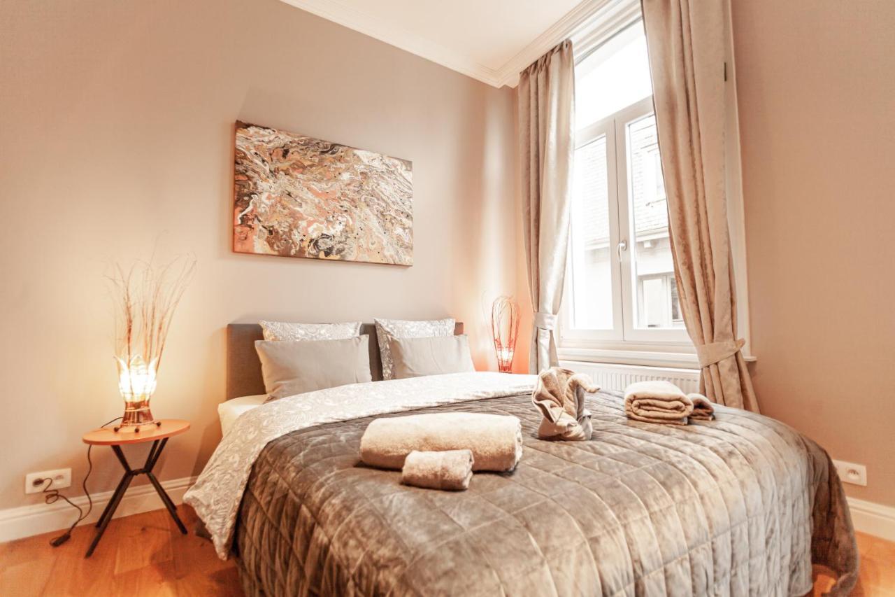Luxury Suites Palace By Rikas Hotels Antwerp Luaran gambar